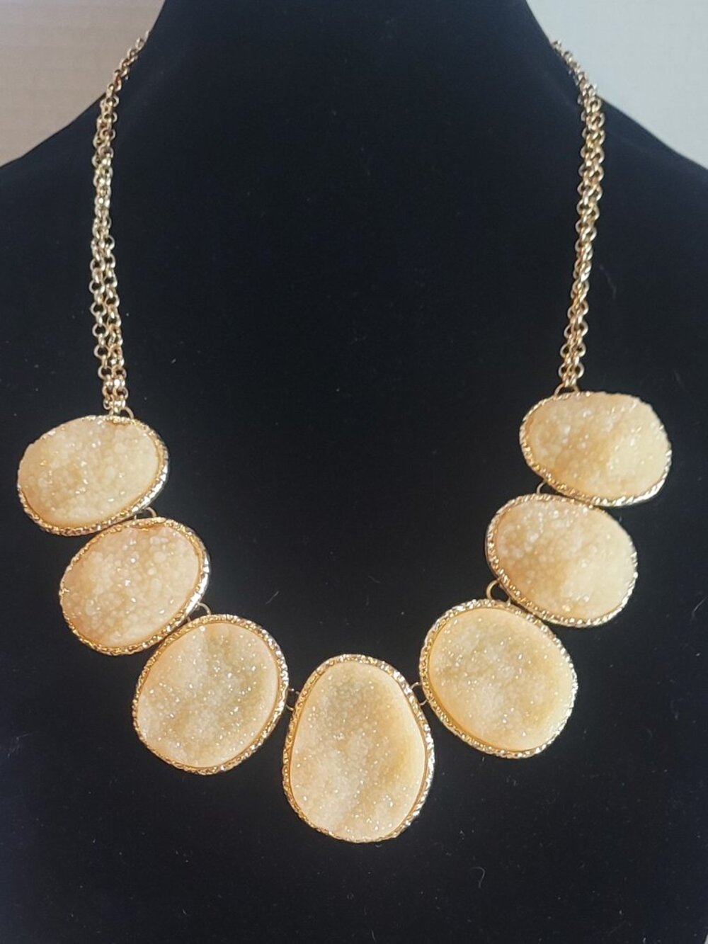 Vintage Necklace Gold-Tone Big Chunky Quartzy-Looking  Stones Statement Unique